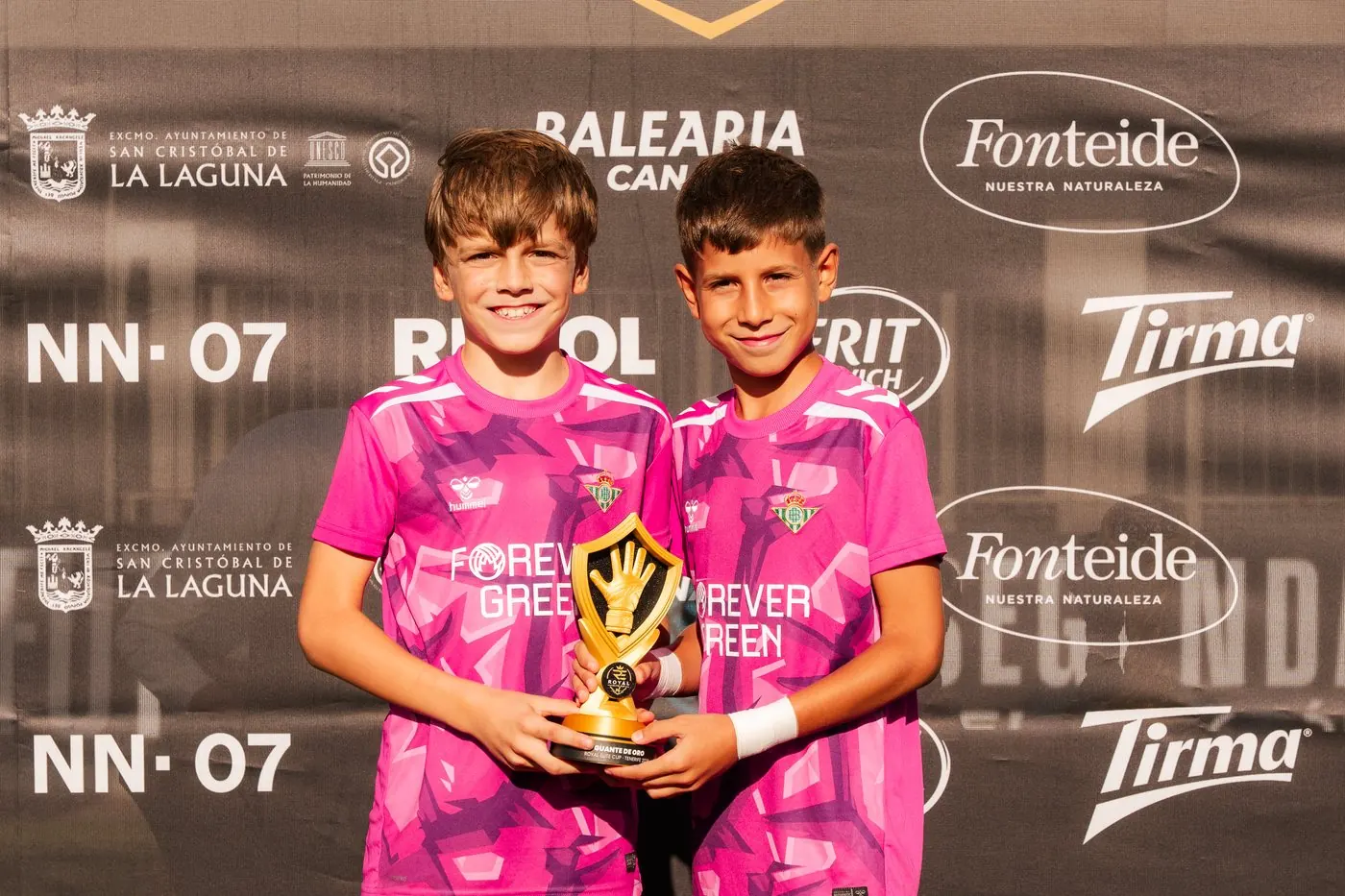 Álvaro Molina y Fernando González, Guante de Oro